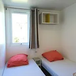 Zecamping 3 étoiles - Piscine Chauffée Et Activités Haute Saison Campeggio