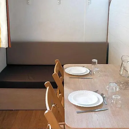 3 Etoiles - Piscine - Ccaaafi *