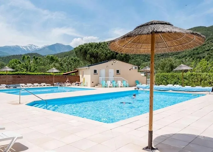 3 étoiles - Piscine - Ccaaafi *