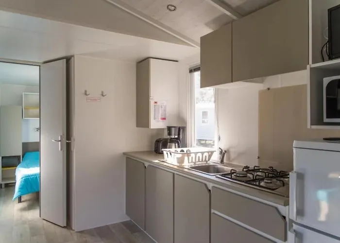 3 Etoiles - Piscine - Ccaaafi